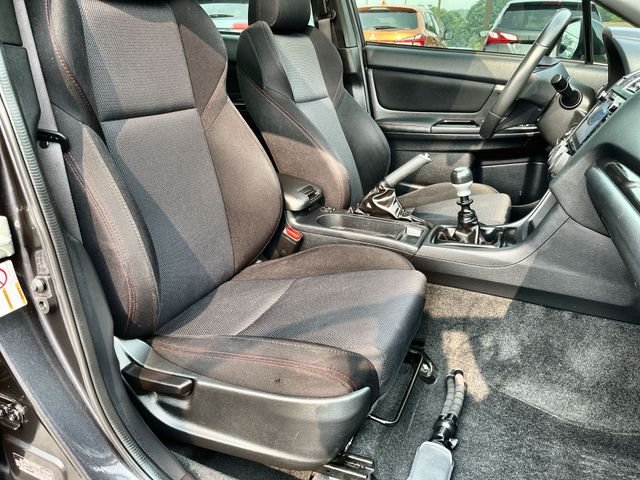 Used 2019 Gray Subaru Premium image 27