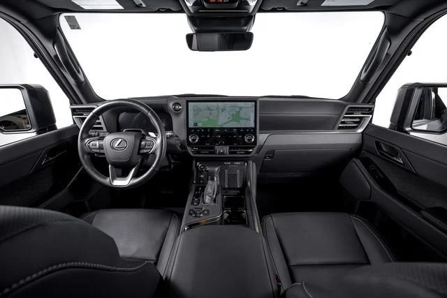 Used 2025 Incognito Lexus 550 Premium+ image 33