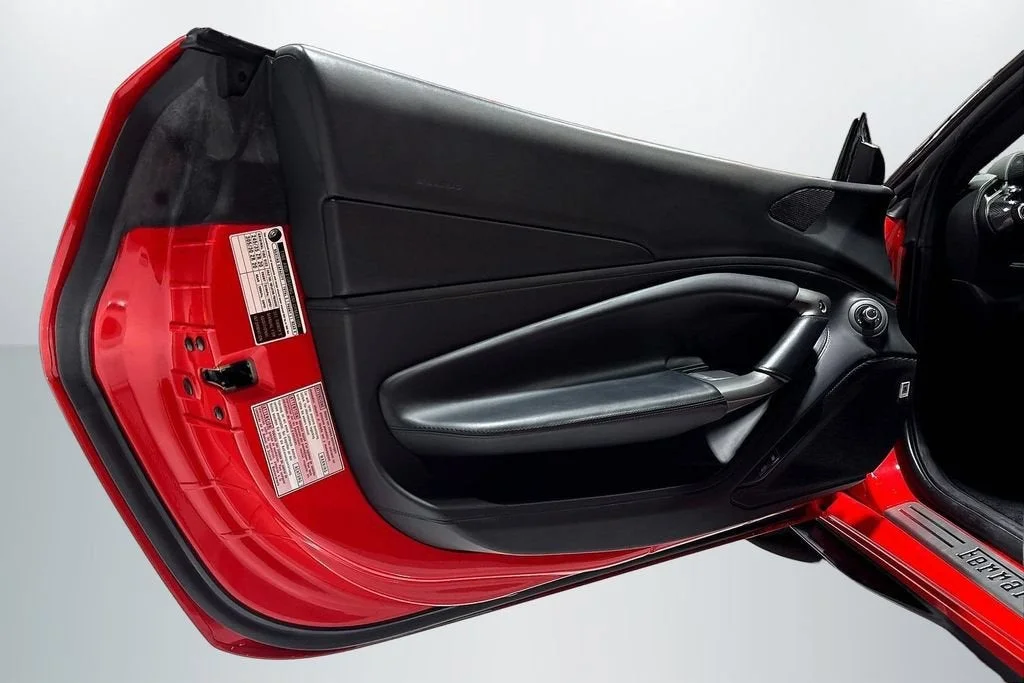 Used 2020 Rosso Scuderia Ferrari  image 18