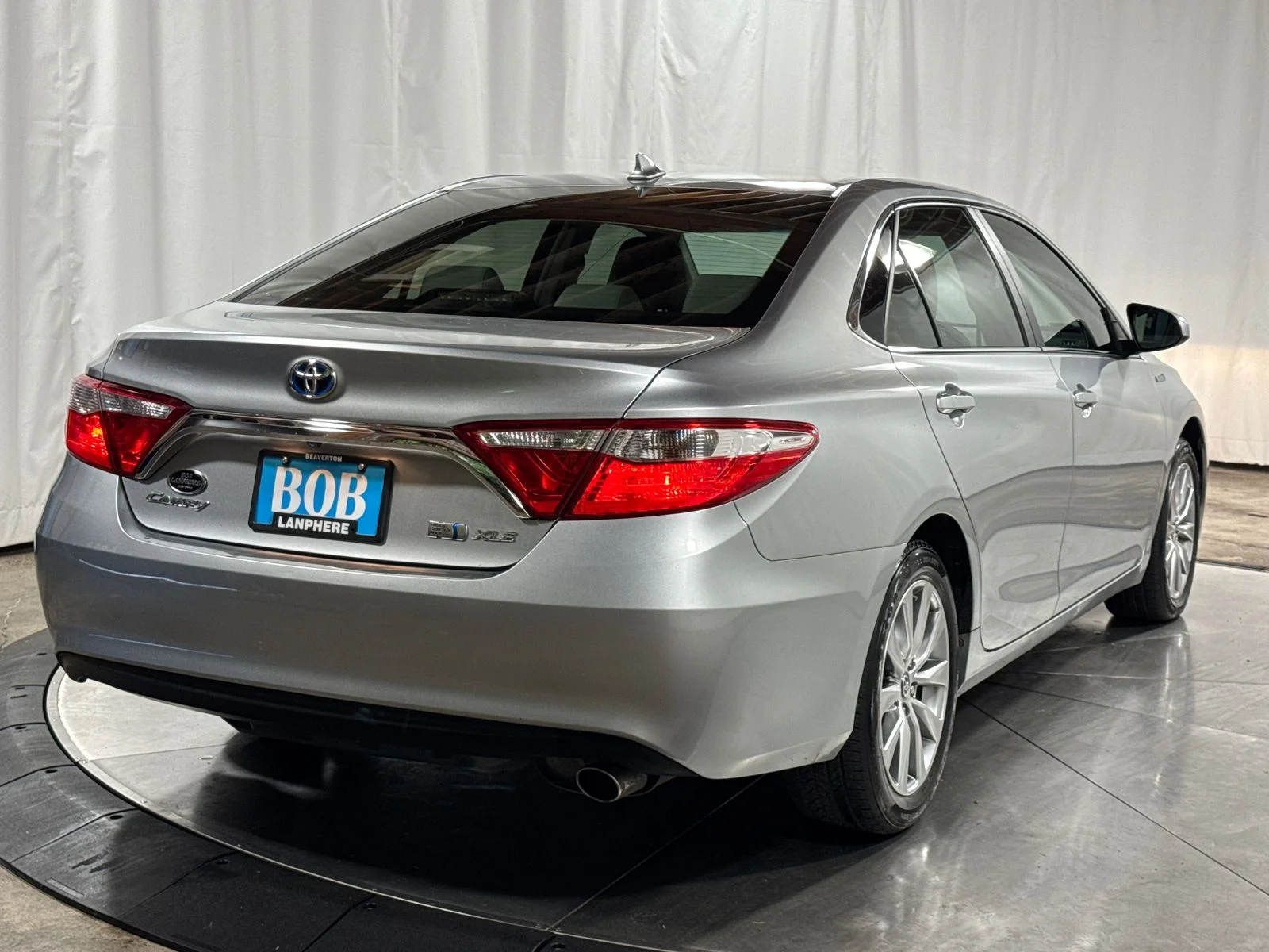 Used 2016 Celestial Silver Metallic Toyota XLE image 12