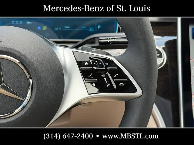 New 2026 MANUFAKTUR Moonlight White Metallic Mercedes-Benz C 300 image 16