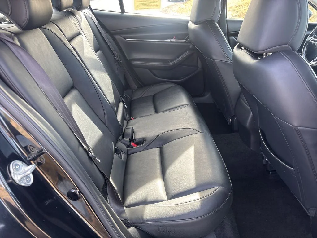 Used 2021 Black Mazda Select image 14