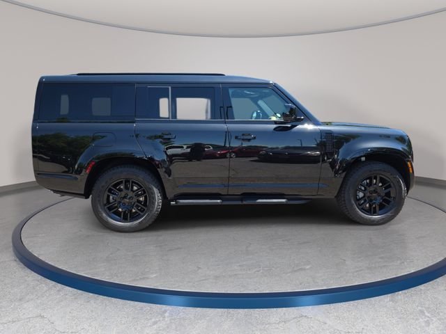 New 2026 Santorini Black Land Rover X-Dynamic SE image 4