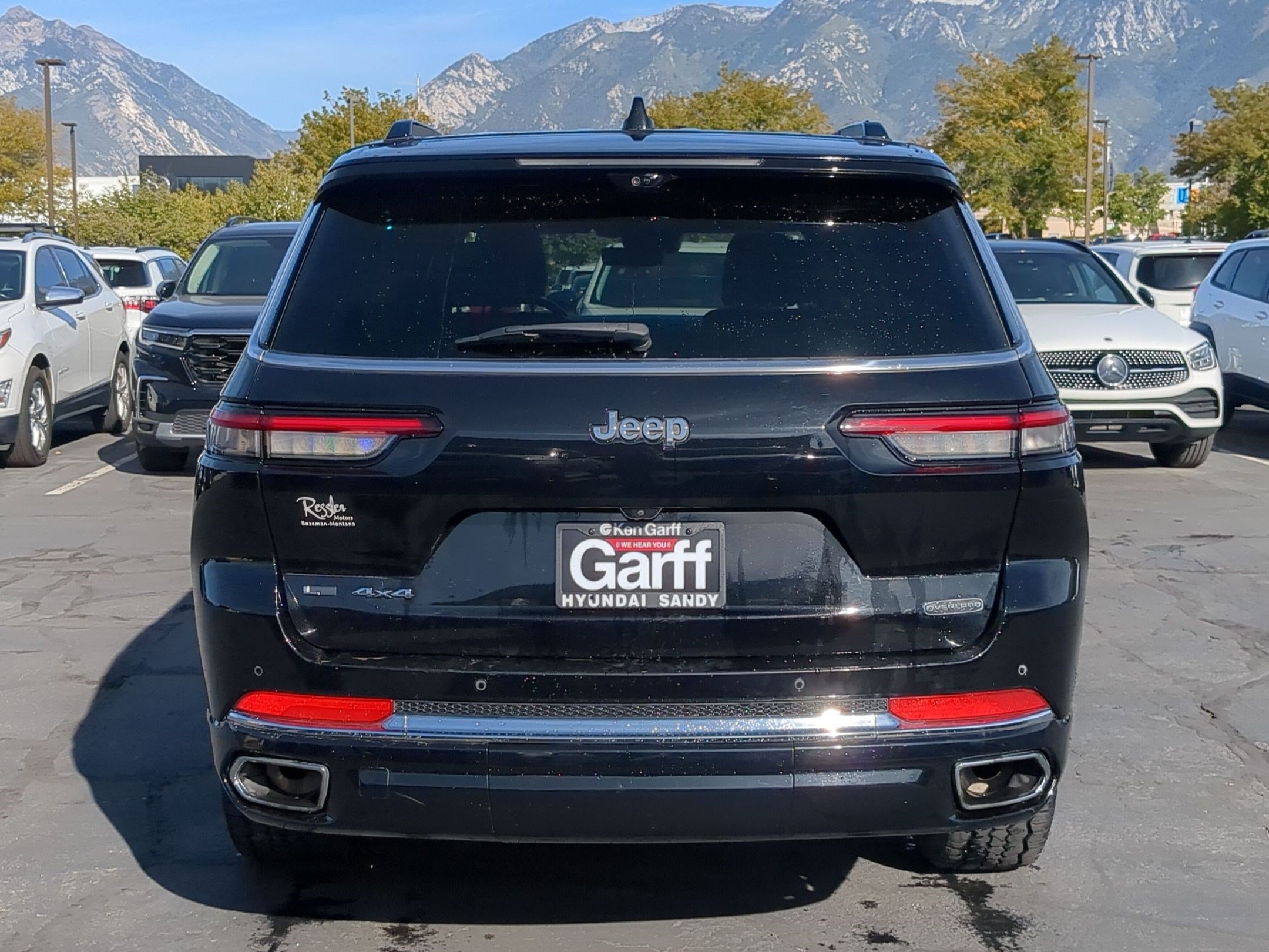 Used 2021 Diamond Black Crystal Pearlcoat Jeep Overland image 4