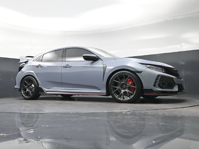 Certified Used 2019 Sonic Gray Pearl Honda Touring image 23