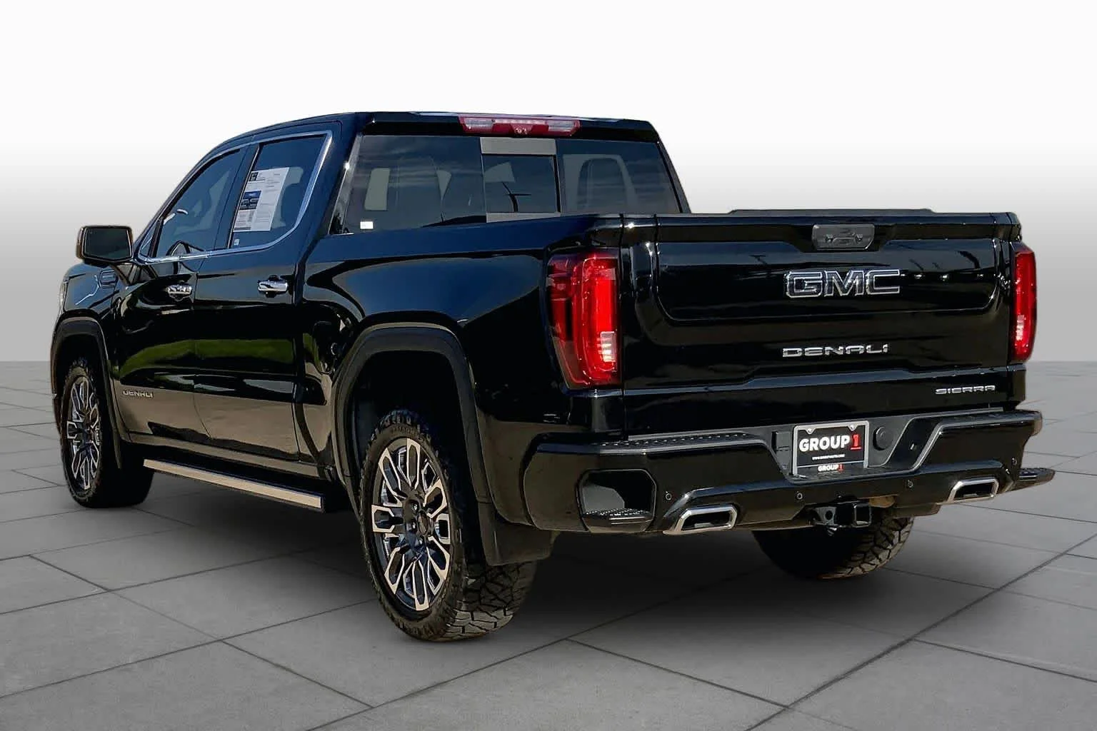 Used 2023 Onyx Black GMC Denali Ultimate image 12