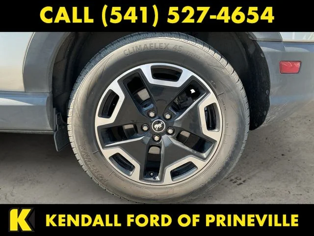 Used 2022 Silver Ford Outer Banks image 9