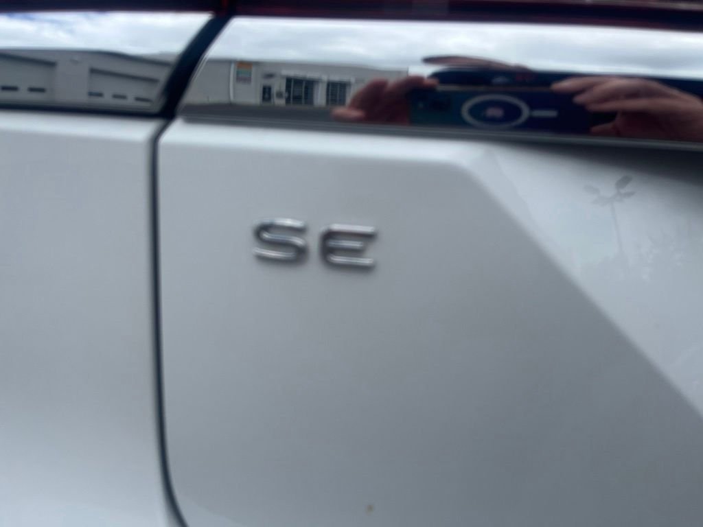 Used 2026 White Volkswagen 2.0T SE w/Technology image 30
