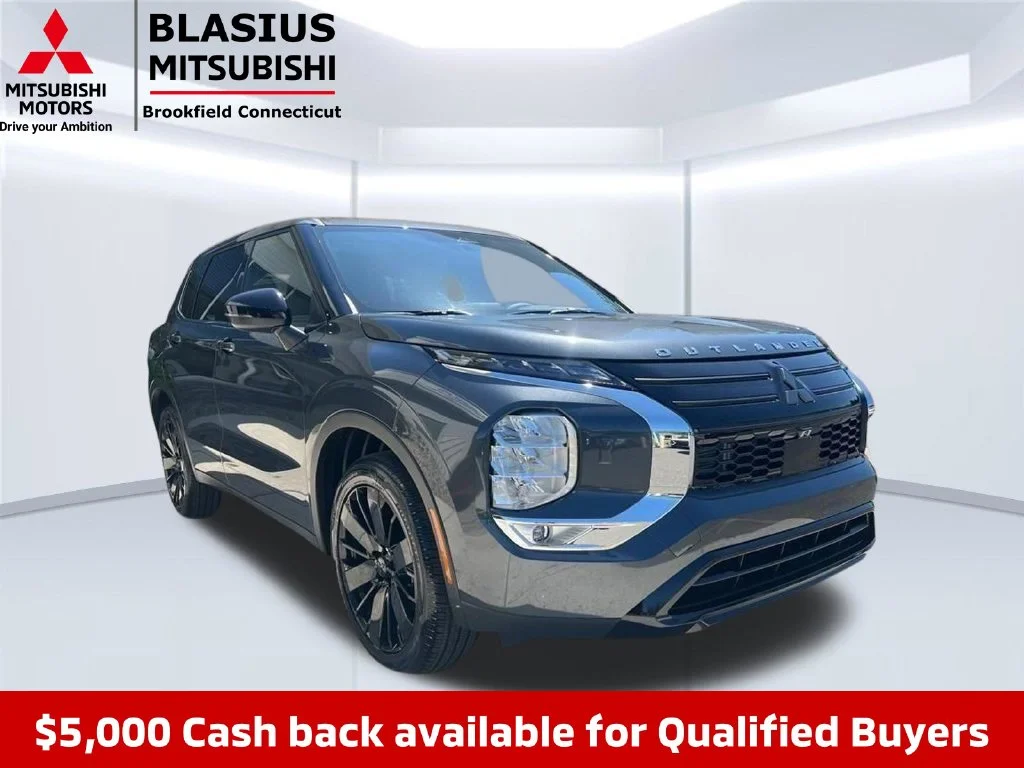 2026 Mitsubishi Outlander LE