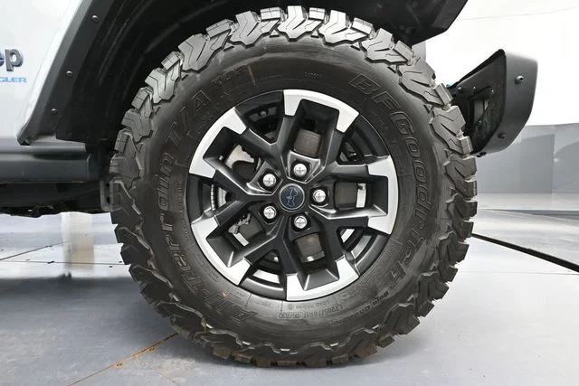 Certified Used 2024 Silver Jeep Rubicon 4xe image 20