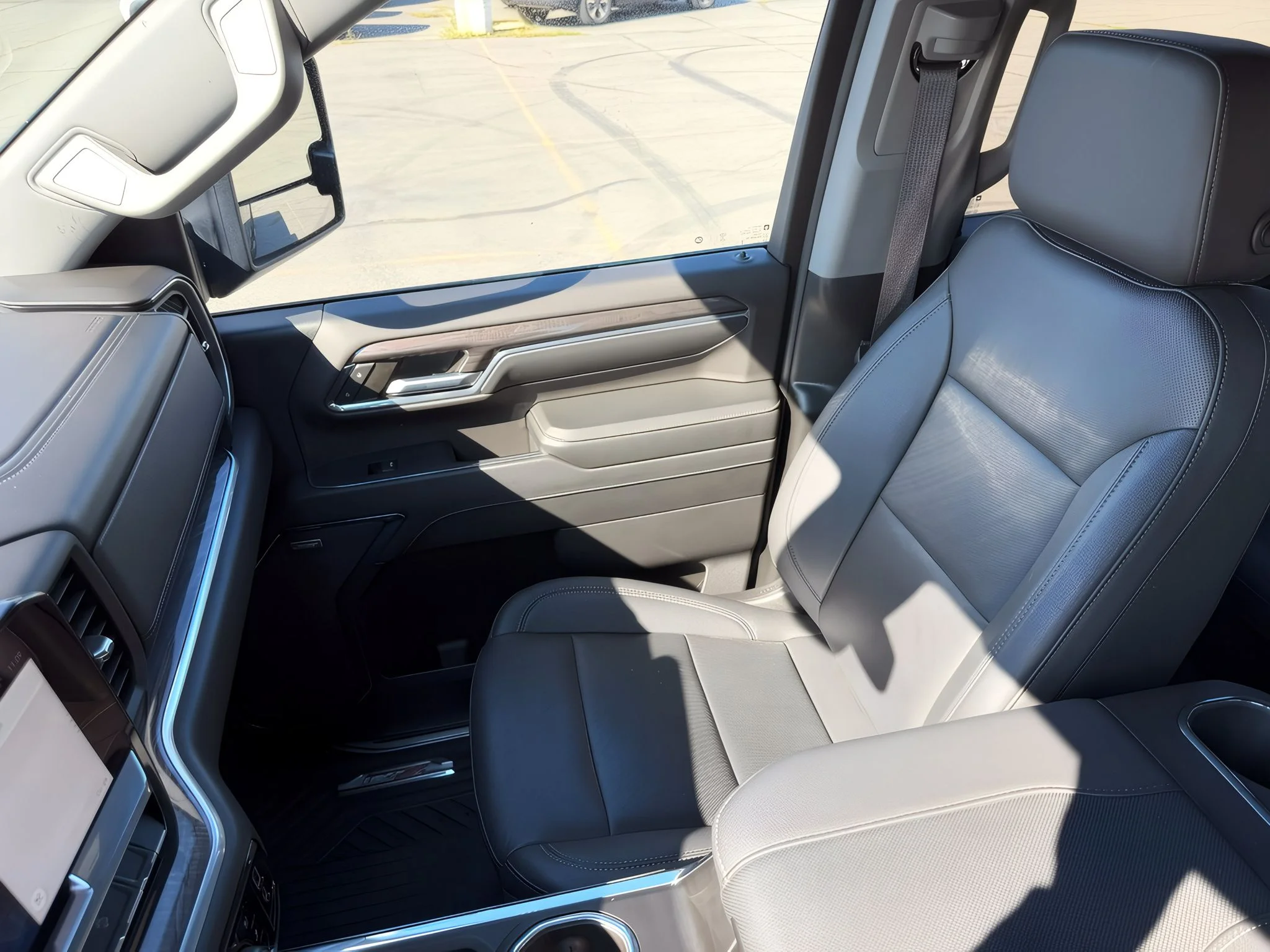 2024 Chevrolet Silverado 2500HD LTZ - Photo 29