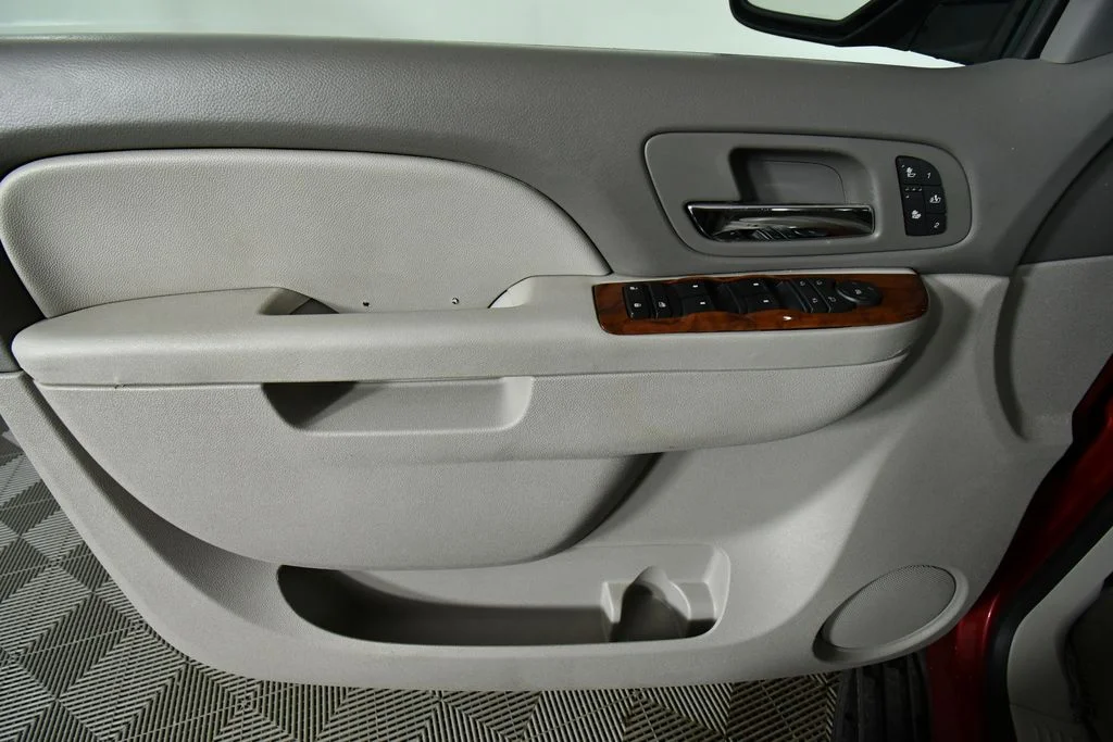 Used 2014 Red GMC SLT image 21