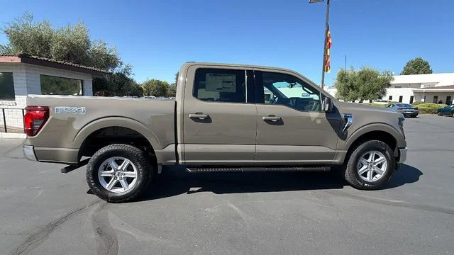 New 2026 Marsh Gray Ford XLT image 3