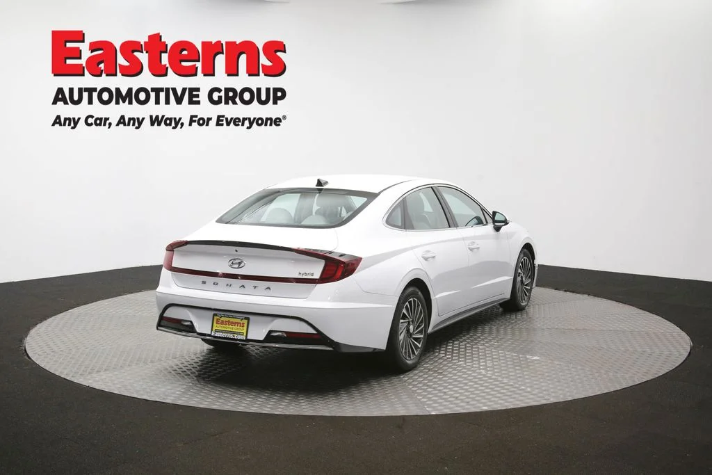 Used 2023 White Hyundai SEL image 39