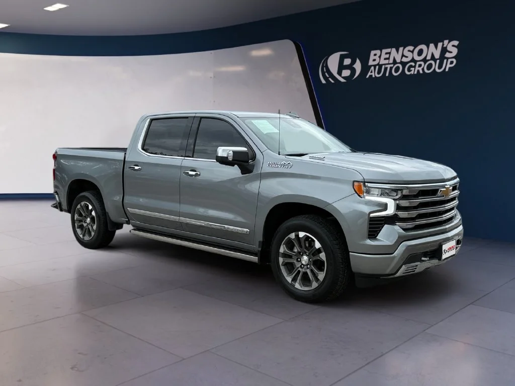 Used 2024 Gray Chevrolet High Country image 7