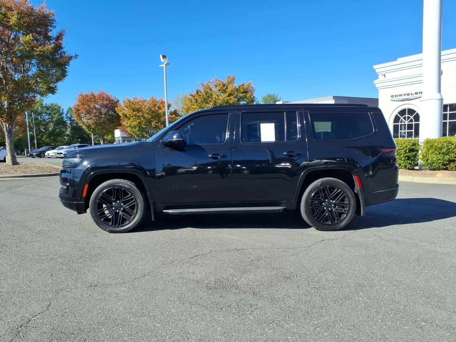 Used 2023  JEEP SERIESII image 11