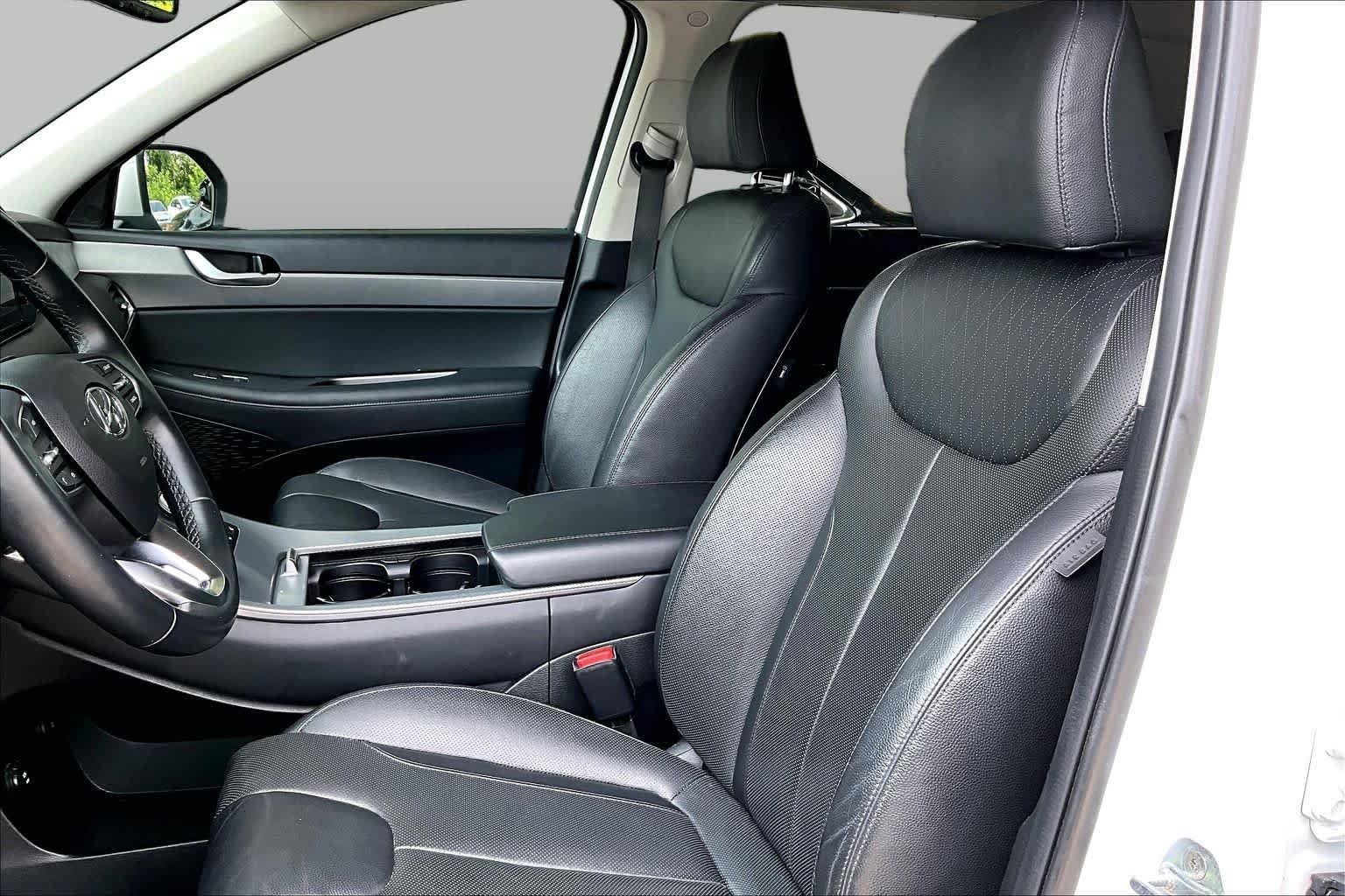 Used 2022 Hyper White Hyundai SEL image 8