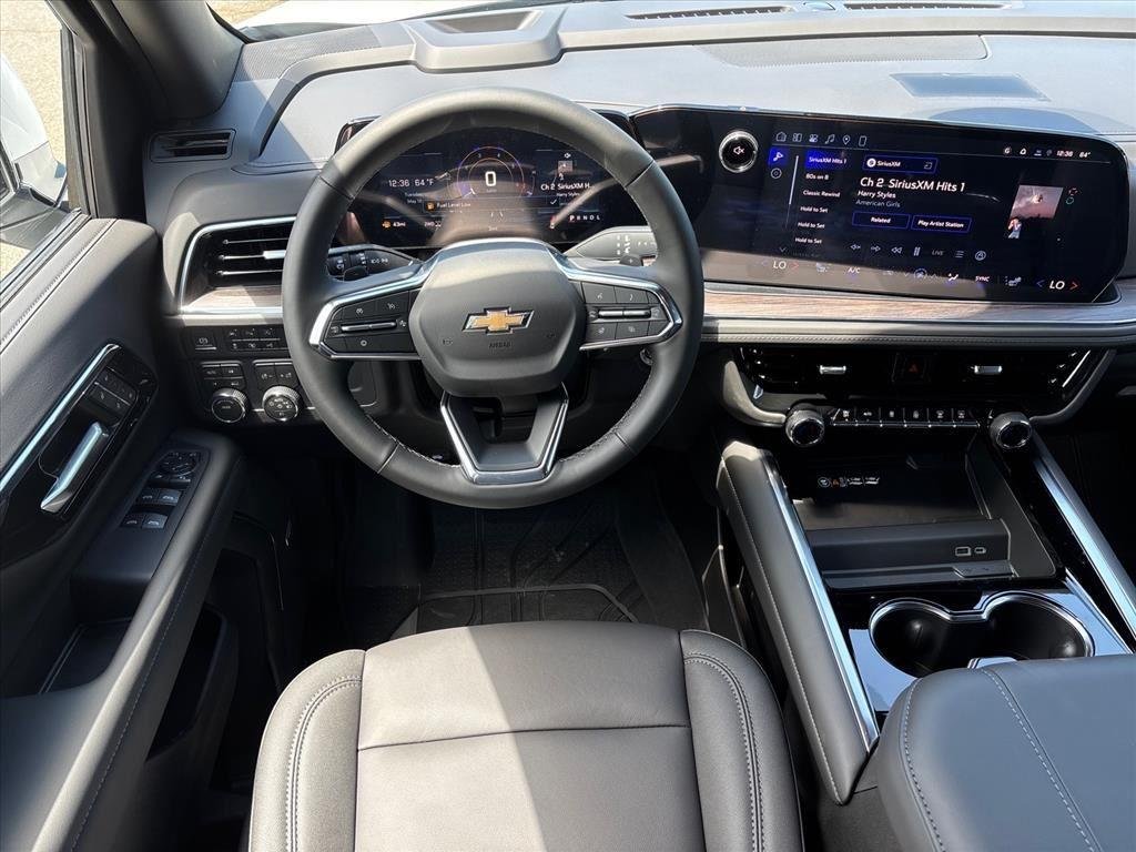 2026 Chevrolet Suburban LT - Photo 8