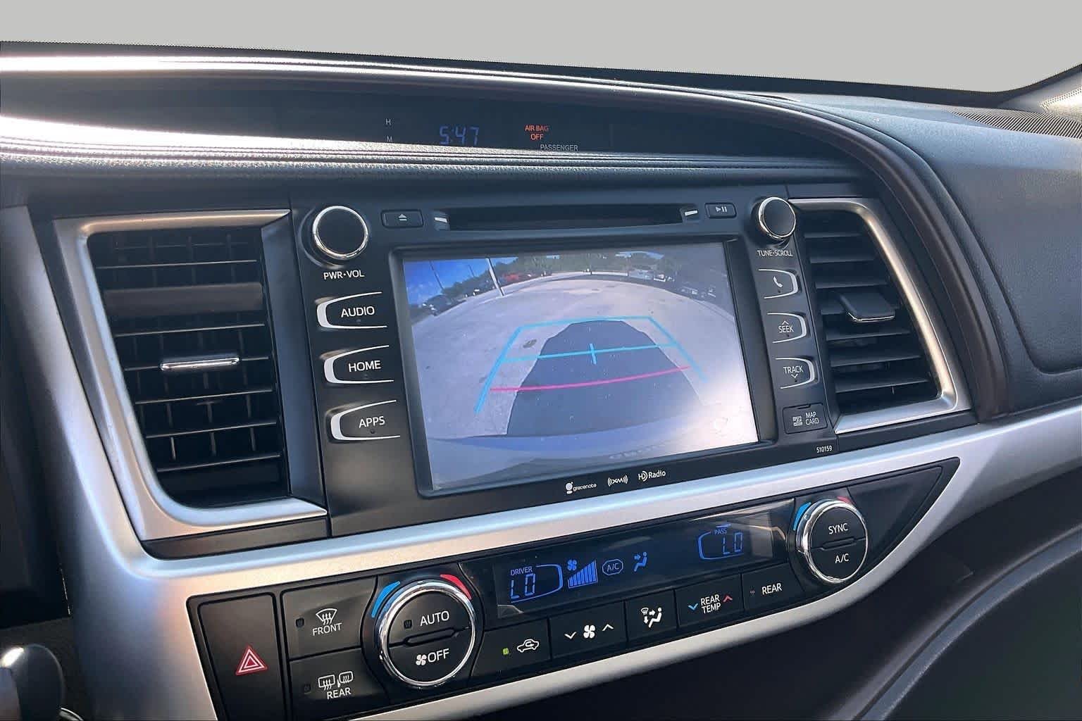 Used 2016 Blizzard Pearl Toyota XLE image 27