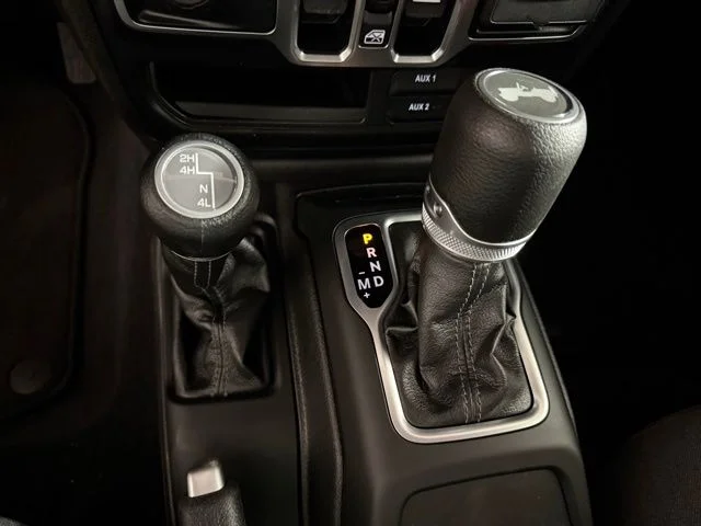 Used 2025 Crystal Metallic Jeep Sport image 30