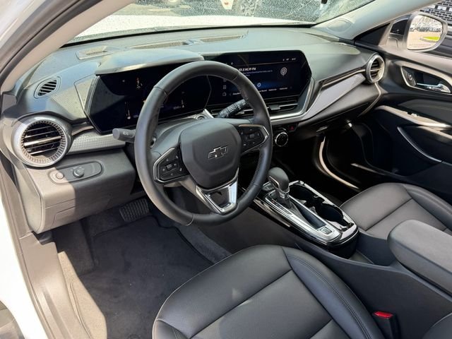 Used 2025 White Chevrolet ACTIV image 10