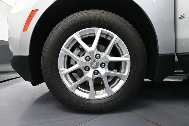 Used 2022 Silver Chevrolet LT image 16