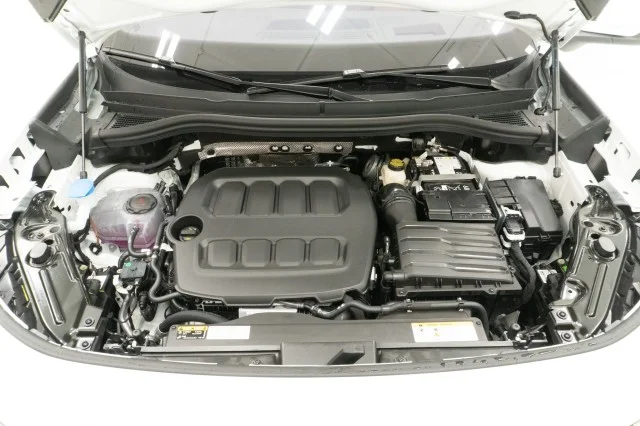 New 2026 Opal White Pearl Volkswagen SEL R-Line Turbo 4MOTION image 33
