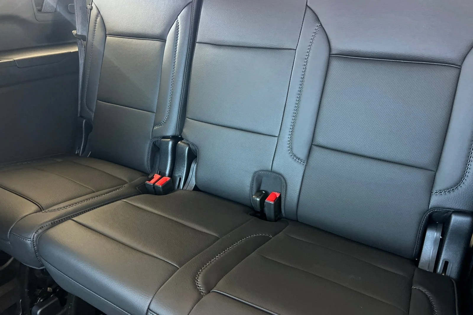 2026 GMC Yukon XL Denali - Photo 14