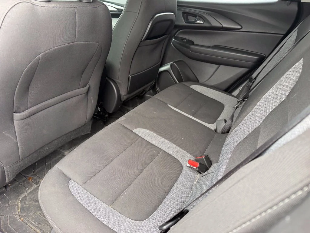 Used 2024 Summit White Chevrolet LT image 14