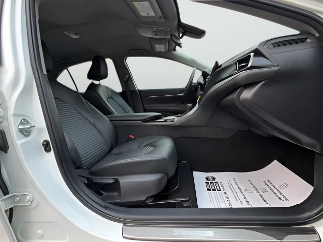 Used 2024  Toyota  image 24