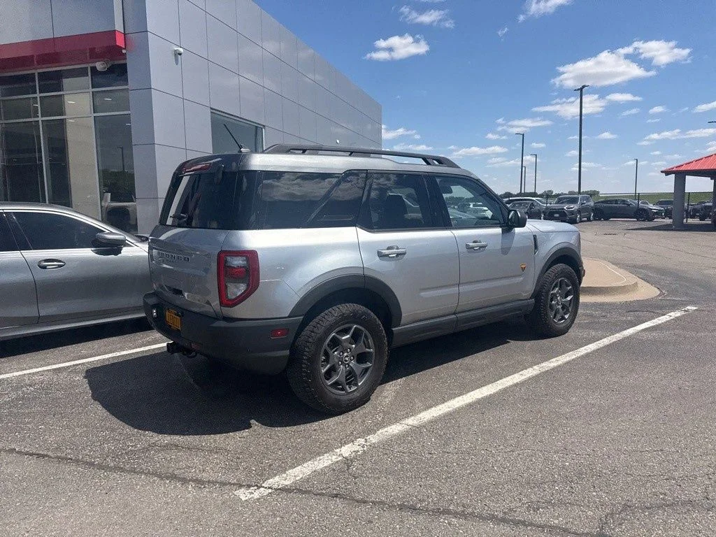 Used 2021 Silver Ford Badlands image 12