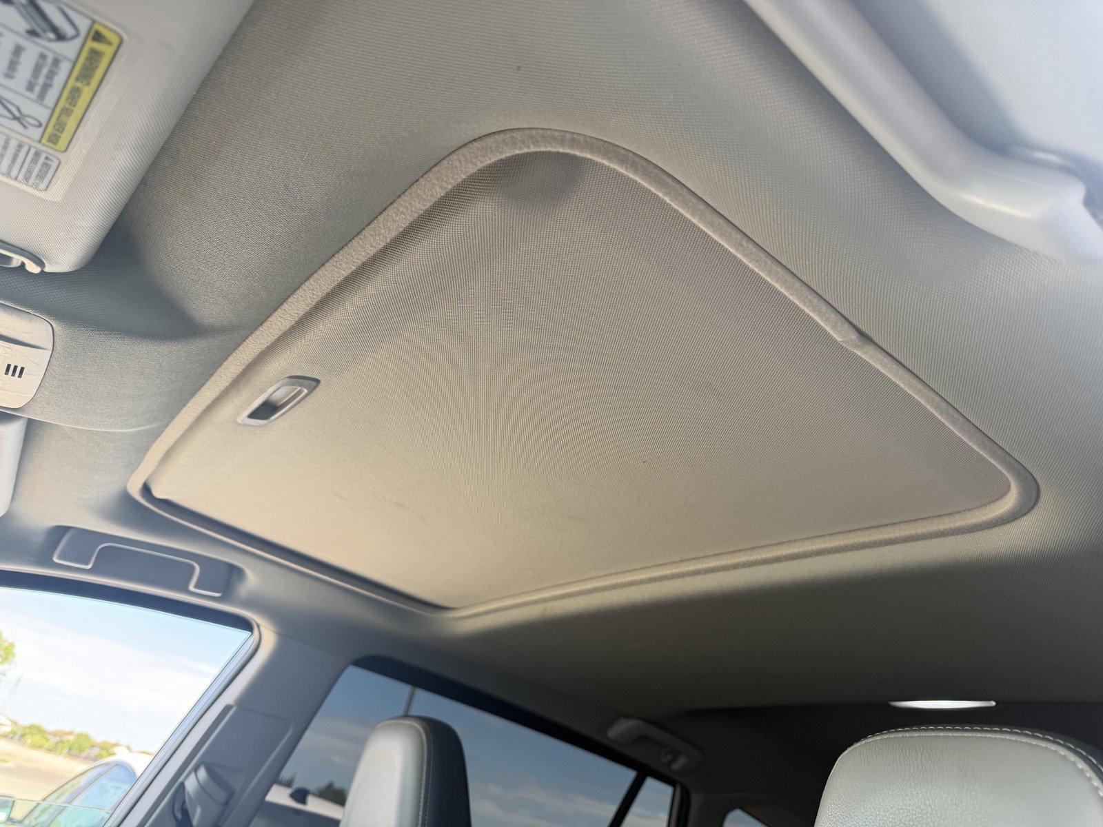 Used 2015 Classic Silver Metallic Toyota Limited image 19