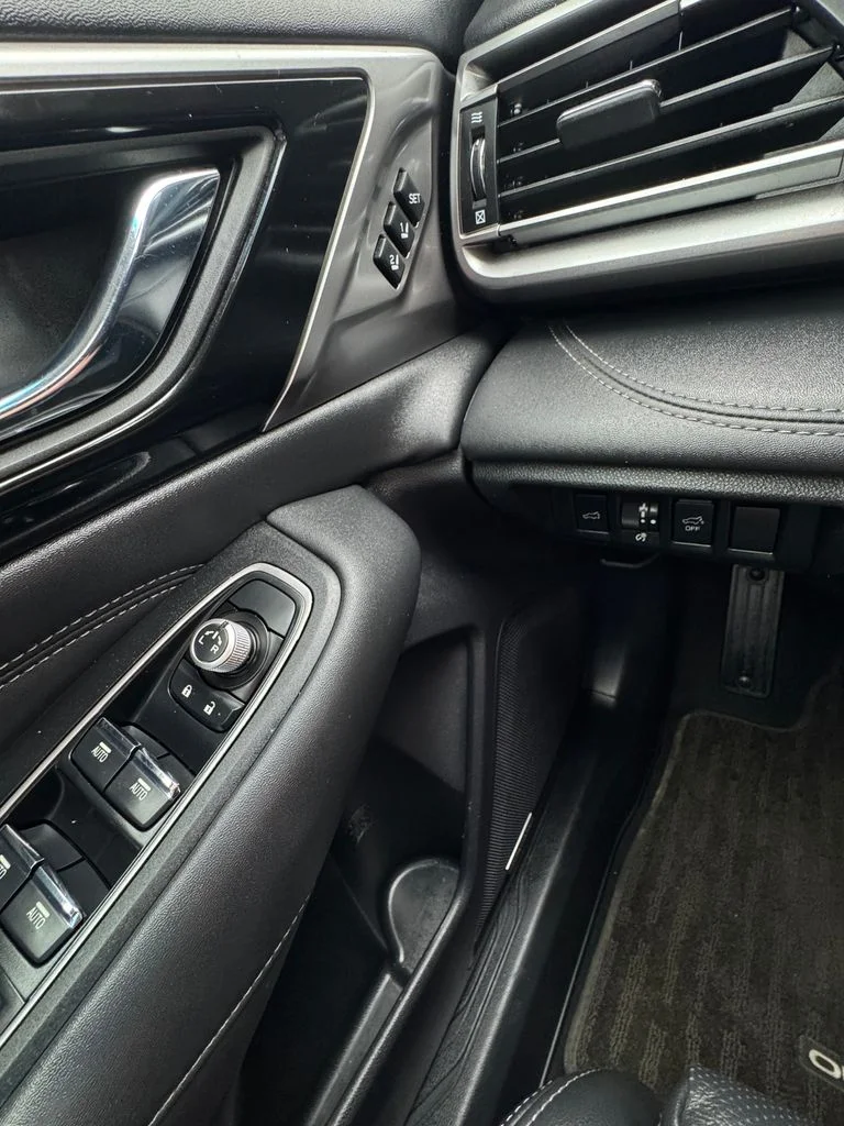 Used 2020 Black Subaru Limited image 14