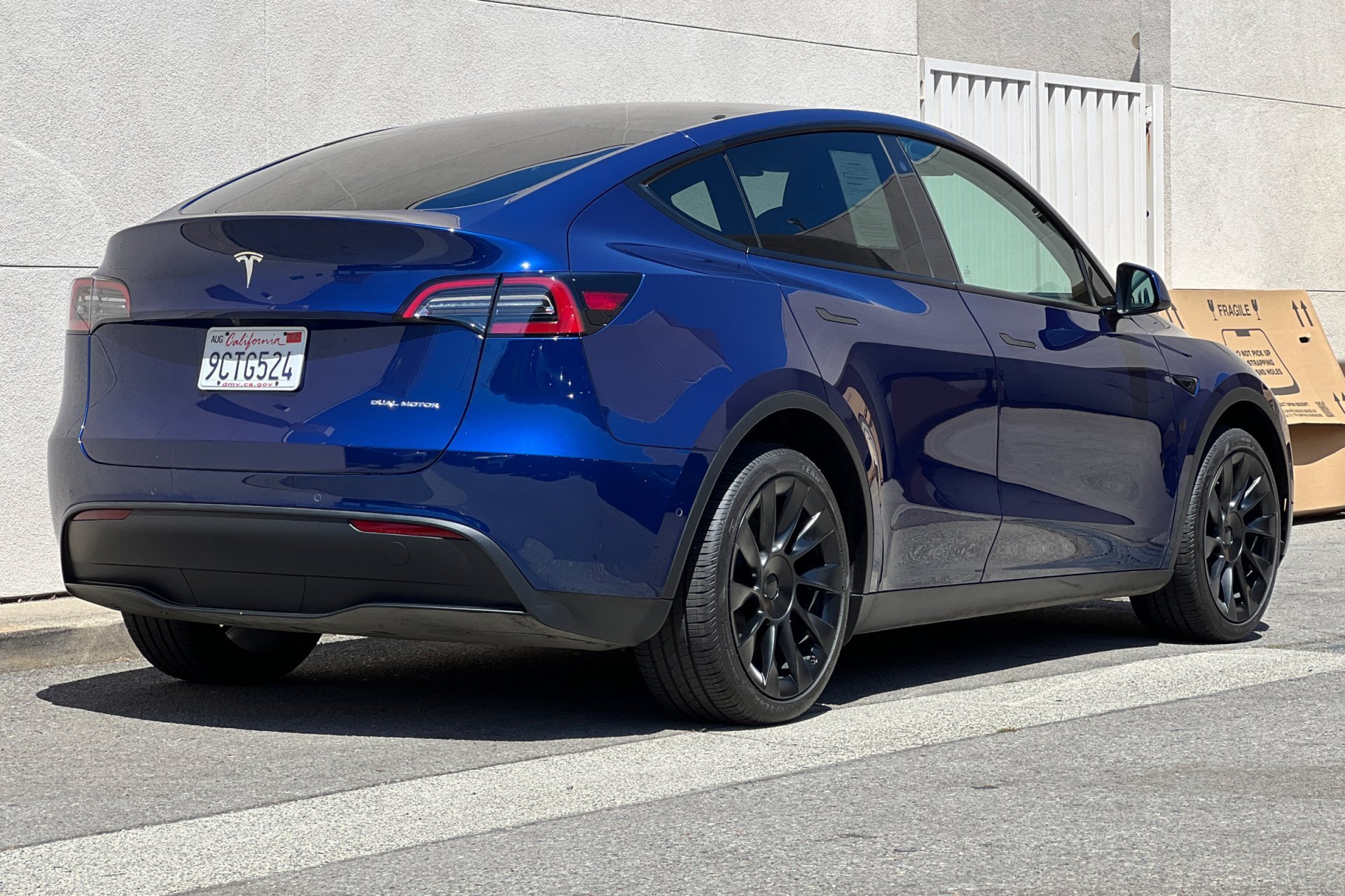 Used 2022 Deep Blue Metallic Tesla Long Range image 2