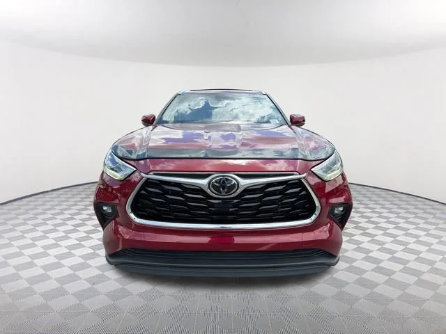 Used 2023 Red Toyota Limited image 2