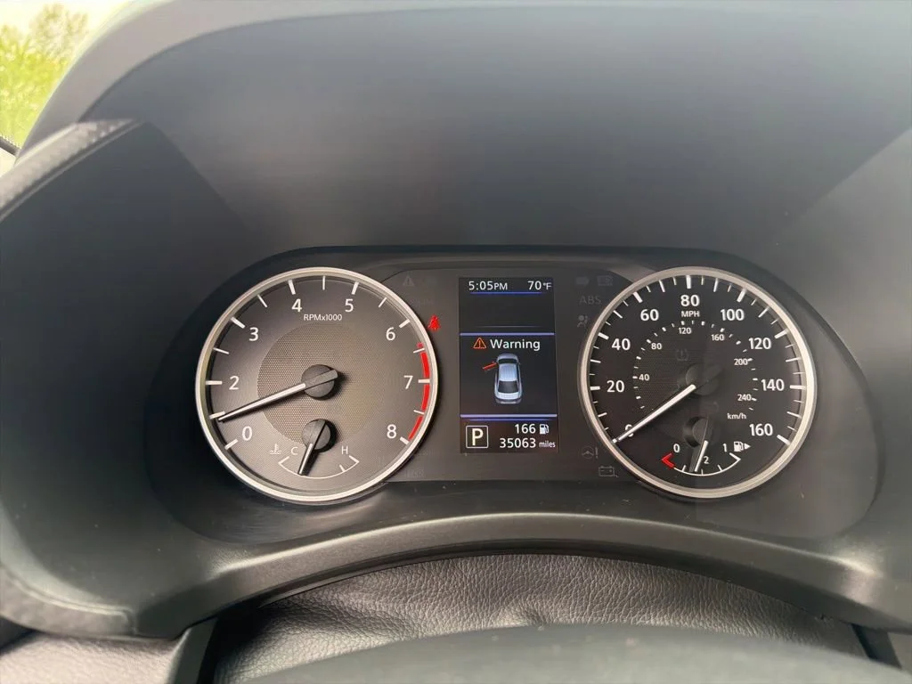 Used 2023 Gray Nissan S image 11