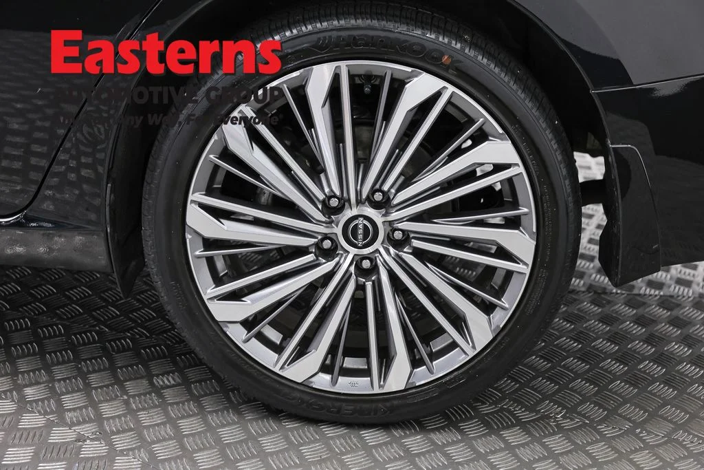 Used 2024 Black Nissan 2.5 SL image 33