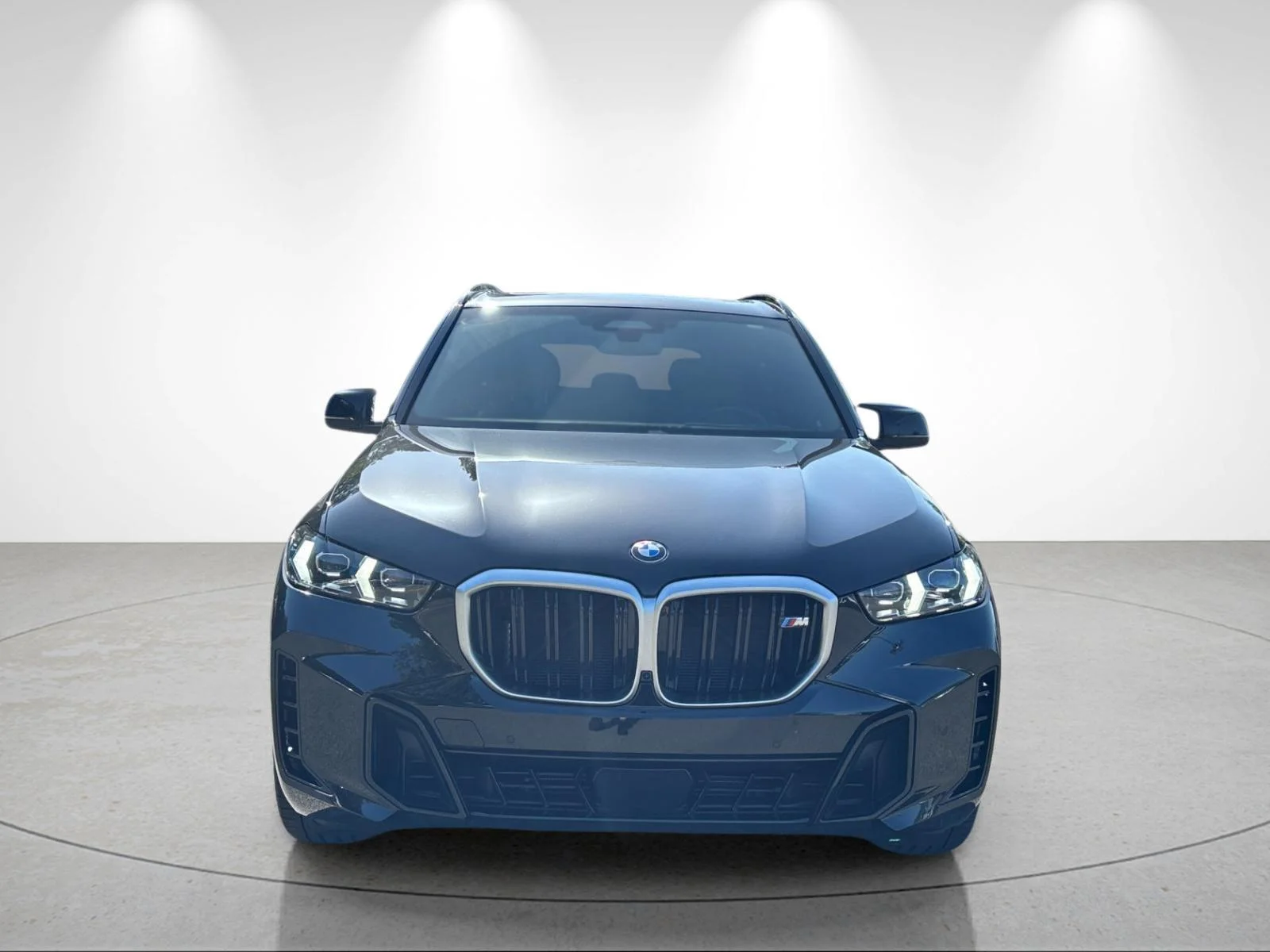 Used 2025 Black Sapphire Metallic BMW M60i image 8