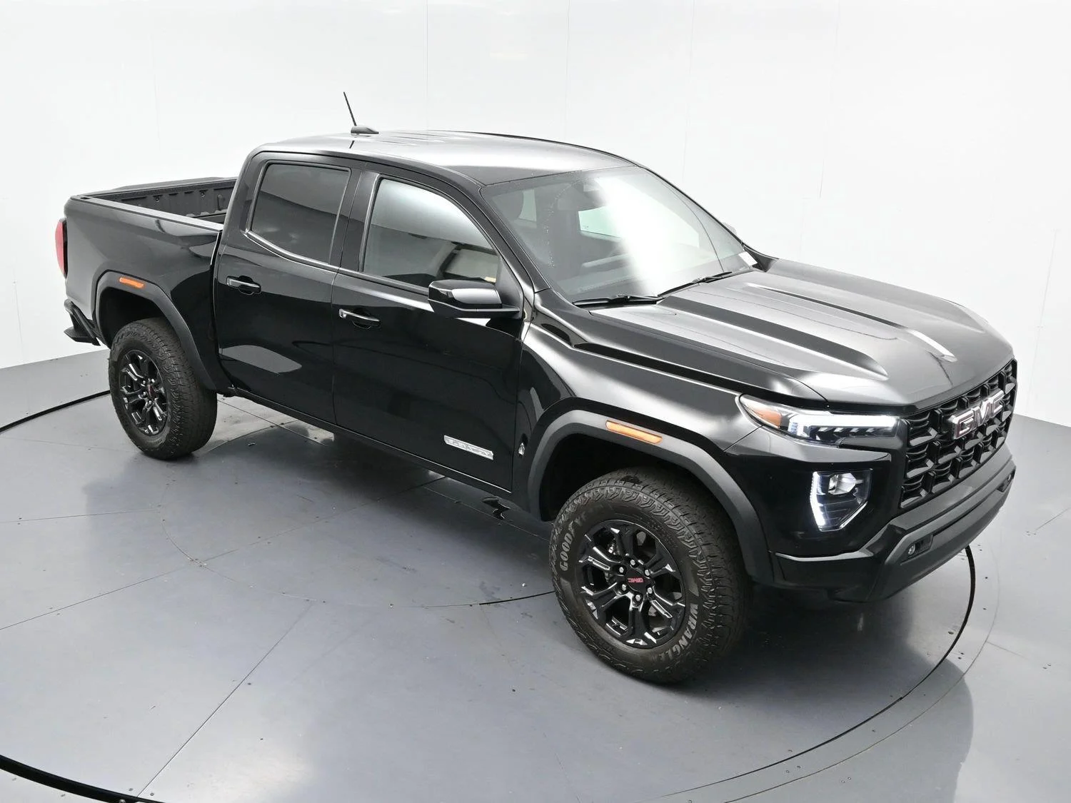 Used 2025 Onyx Black GMC Elevation image 36