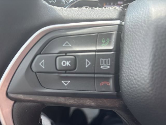 New 2026 Silver Zynith Exterior Paint Jeep Altitude image 24