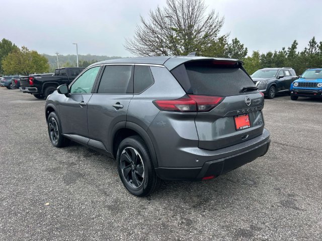 Used 2025 Gray Nissan SV image 6