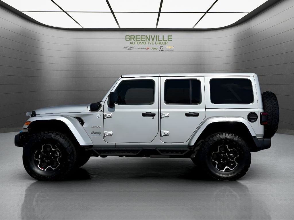 Used 2024 Silver Zynith Clearcoat Jeep Sahara image 4