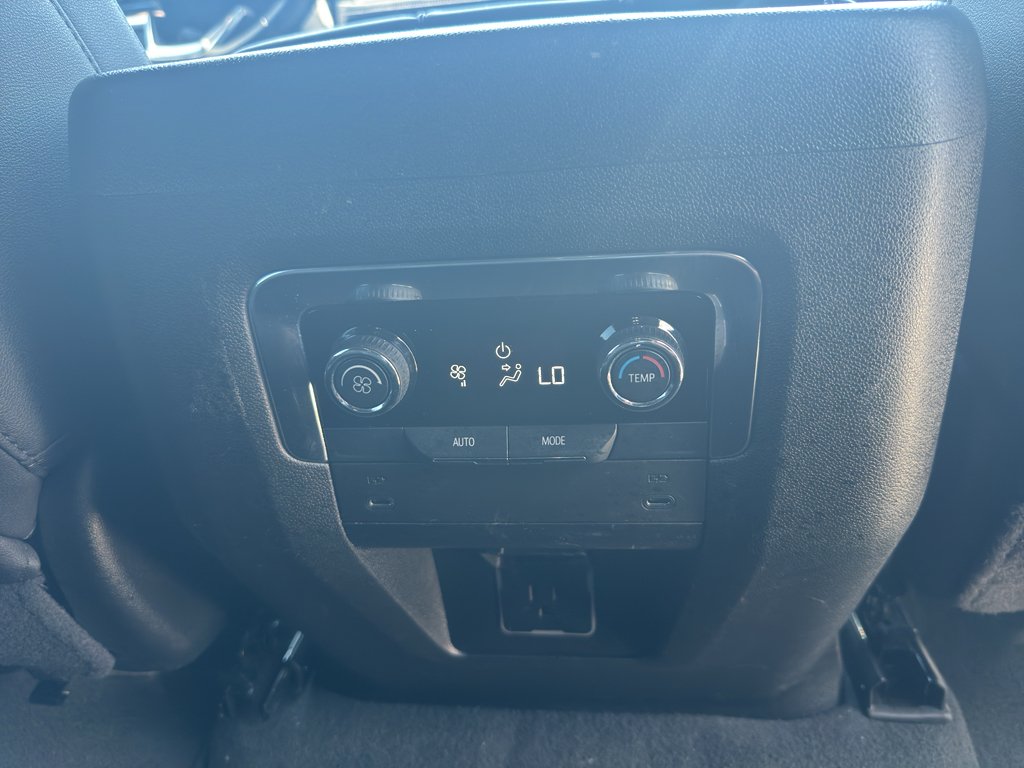 Used 2025 Gray Chevrolet Z71 image 15