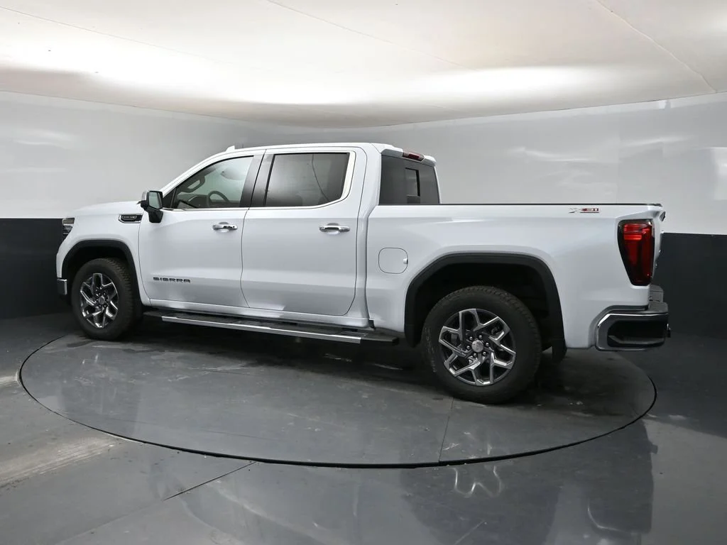 New 2026 Glacier White Tricoat GMC SLT image 4