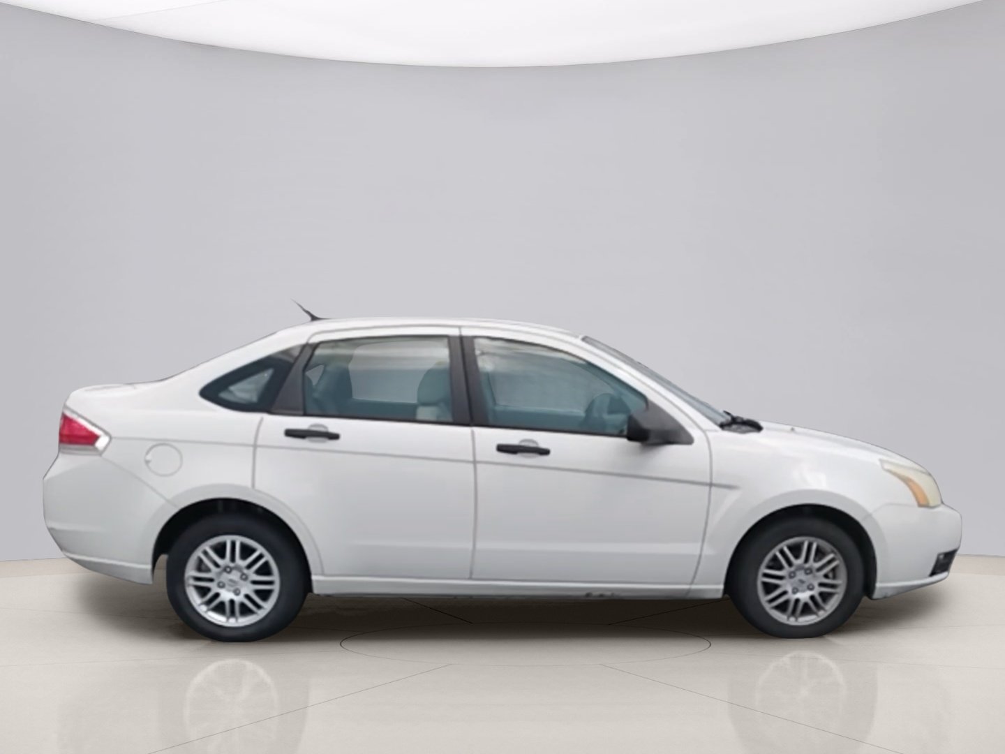 Used 2011 White Ford SE image 6