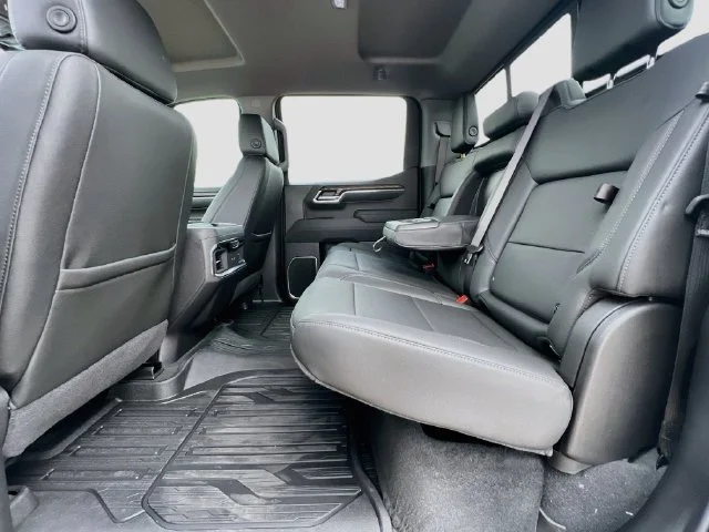 2026 GMC Sierra 1500 SLT - Photo 17