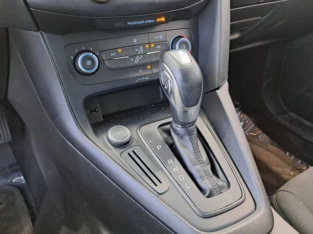 Used 2016 Silver Ford SE image 16