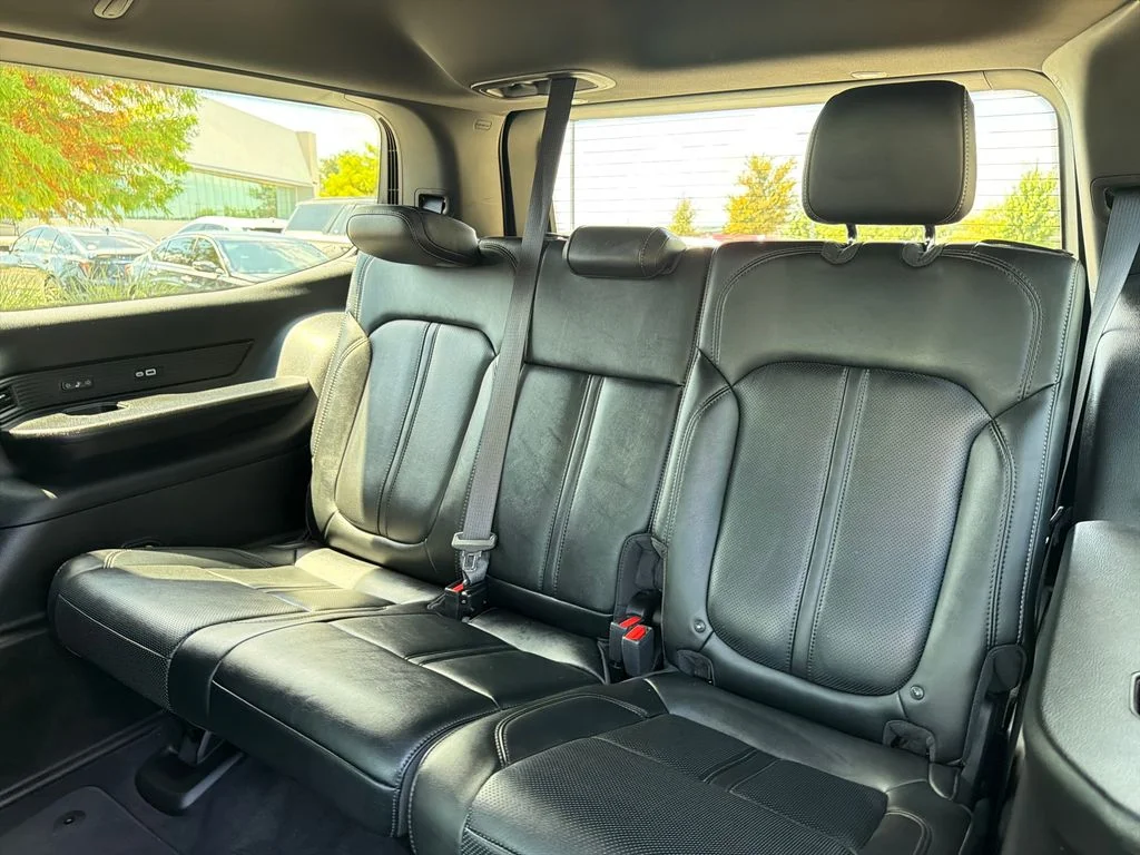 Used 2022 Black Jeep Series III image 39