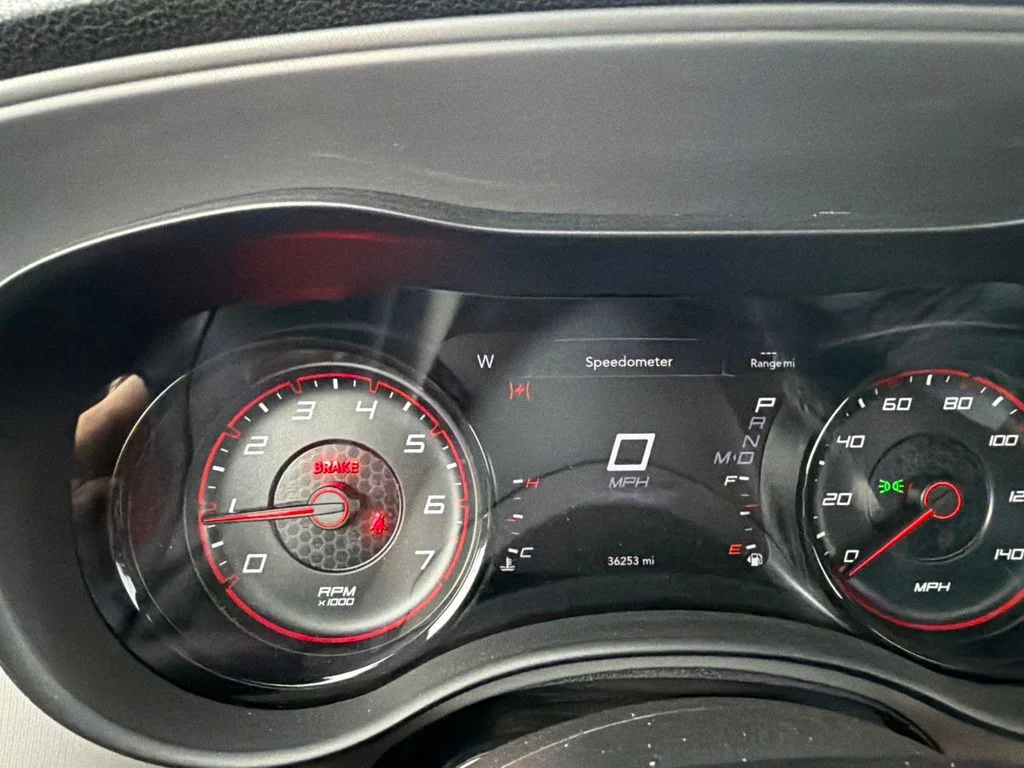 Used 2023 Red Dodge SXT image 7
