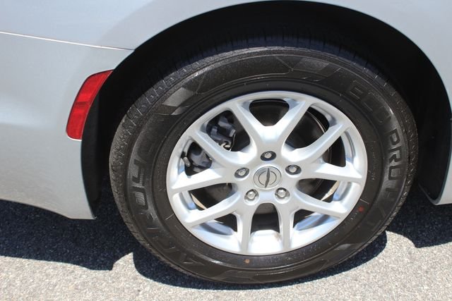 Used 2023 Silver Chrysler Touring L image 35